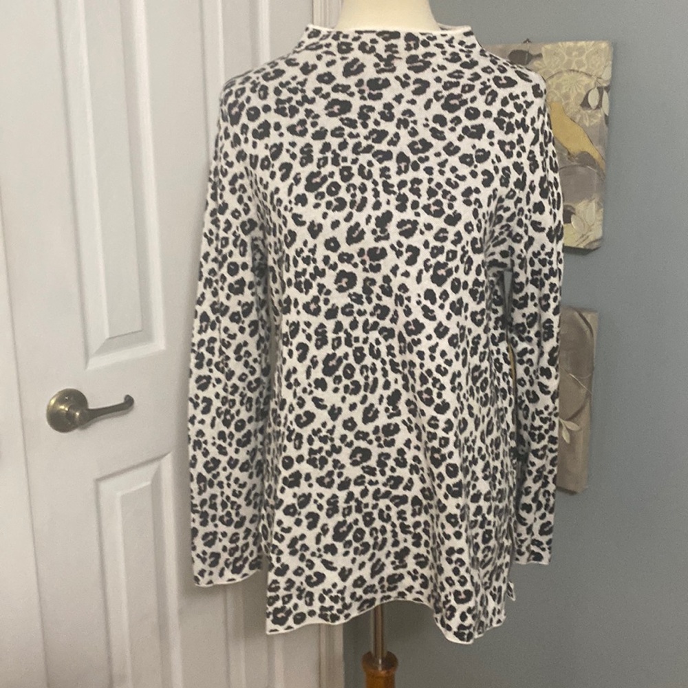 Loft Women’s Mock Neck Sweater Animal Print Large